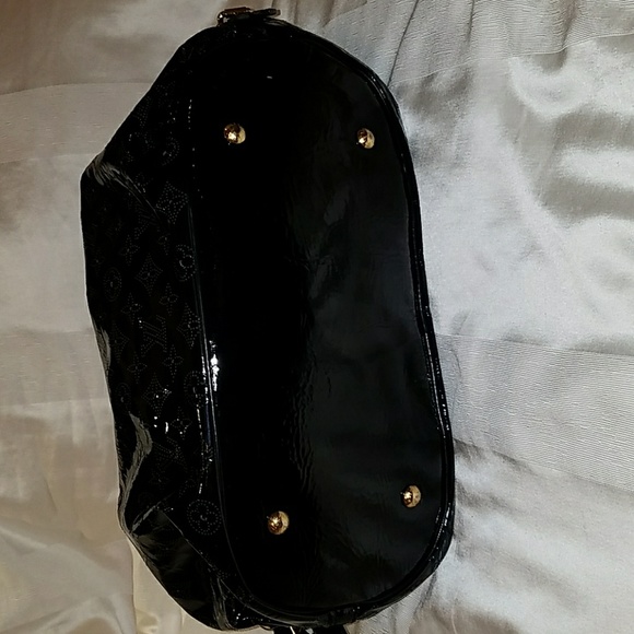 Louis Vuitton Surya Noir black hobo purse - Picture 4 of 7